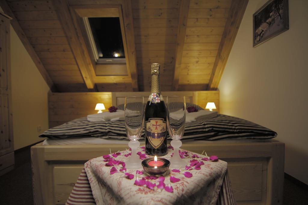 Pension U Lipy Bynovec Habitación foto