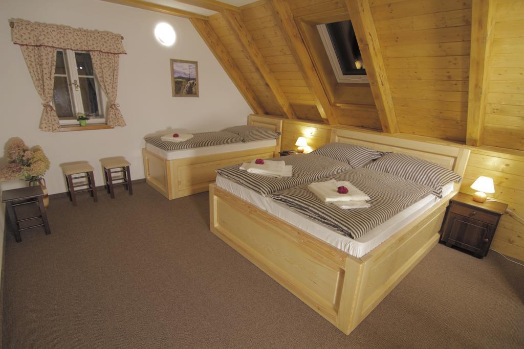 Pension U Lipy Bynovec Habitación foto