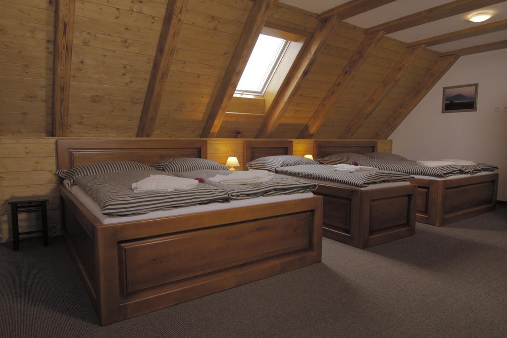 Pension U Lipy Bynovec Habitación foto